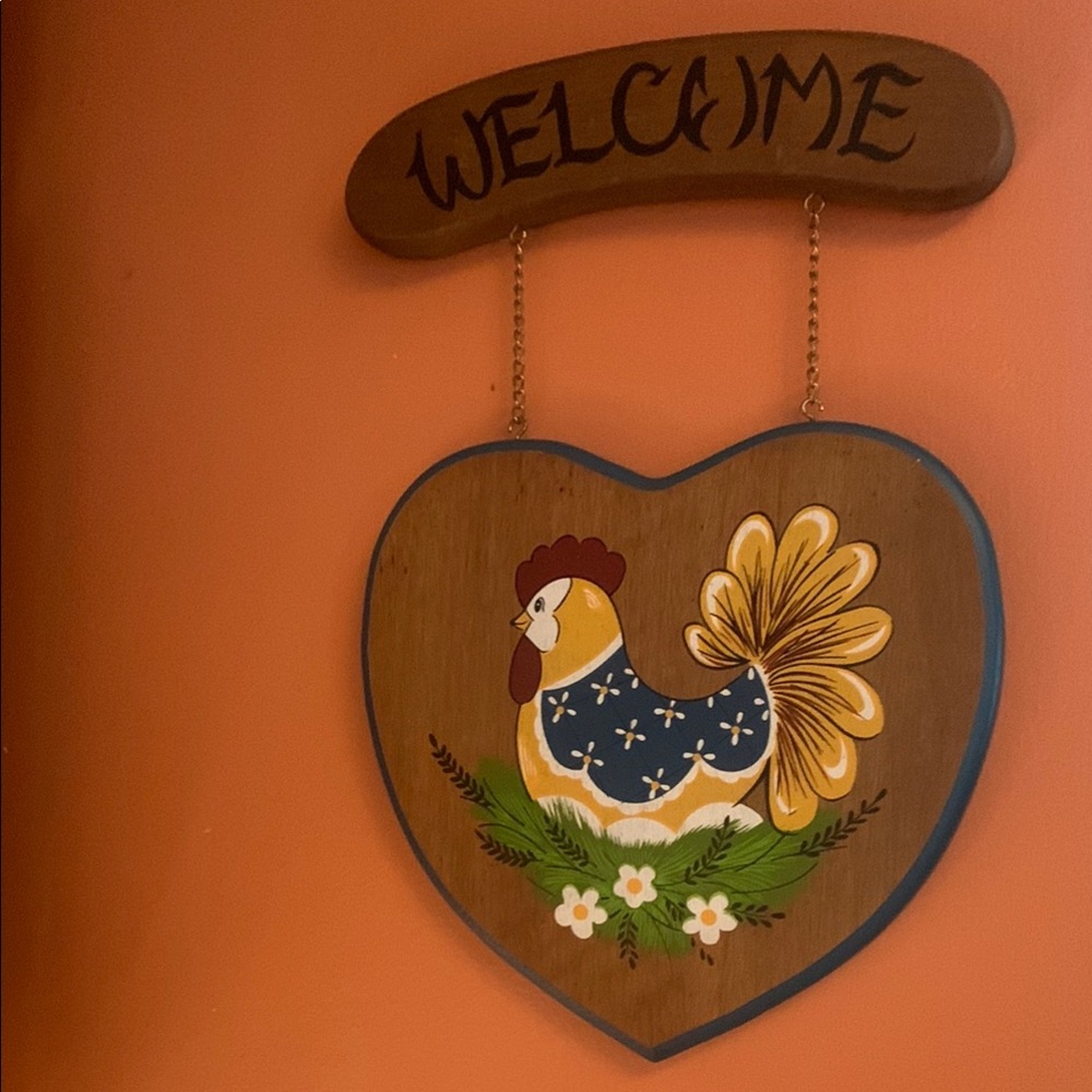 Rustic Welcome Wall Decor with Rooster Design